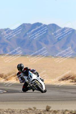 media/Jan-08-2022-SoCal Trackdays (Sat) [[1ec2777125]]/Turn 4 (1145am)/